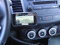 Smartphone im Mitsubishi Outlander II. 